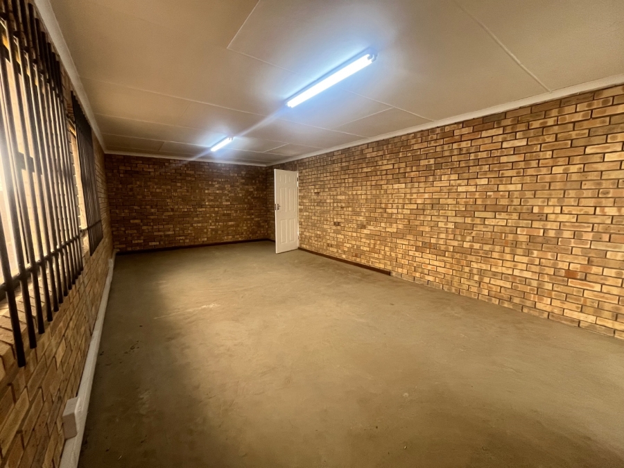 To Let Commercial Property for Rent in George Industrial Western Cape